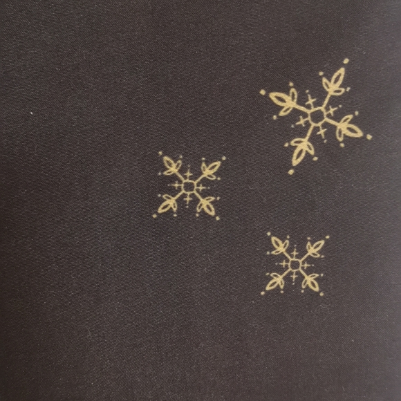 Mainstream Polar Bear Table Runner Holiday Snowflake 13X72 - Picture 4 of 7